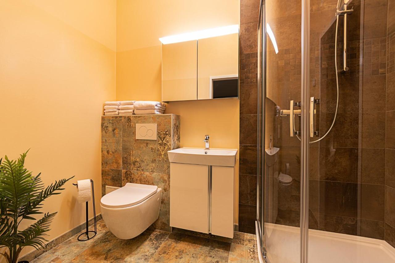 Fabric Apartments Dettingen an der Erms Екстер'єр фото